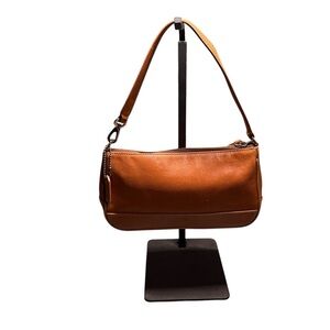 Vintage Coach Hampton Tan Leather Demi Pouch 7785 Baguette Shoulder Bag Y2K GUC